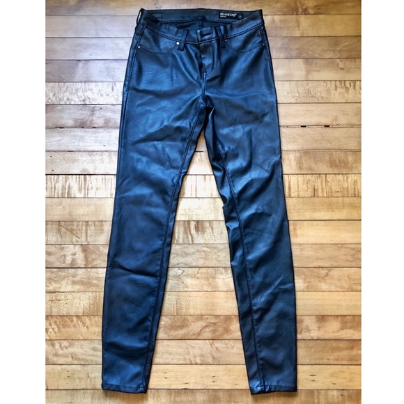 Blank NYC Faux Leather Skinny Pants - Picture 3 of 6